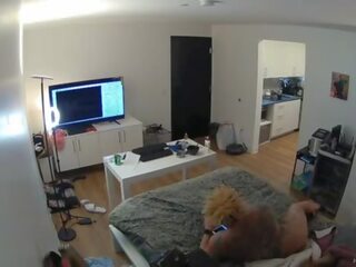 Verborgen camera vangsten overspel blm buur neuken mijn tiener vrouw in mijn eigen bed