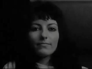 Ulkaantjes 1976: vintažas marriageable seksas video filmas 24
