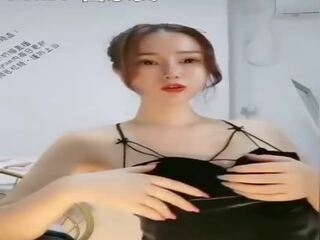 Cina kamera web inviting mempesona milf masturbasi dengan mainan | xhamster