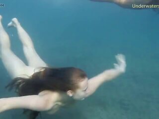 Di bawah air dalam laut petualangan telanjang, resolusi tinggi kotor video de | xhamster